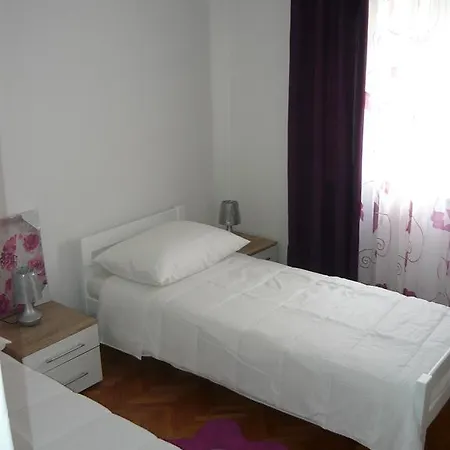 Apartment Dora